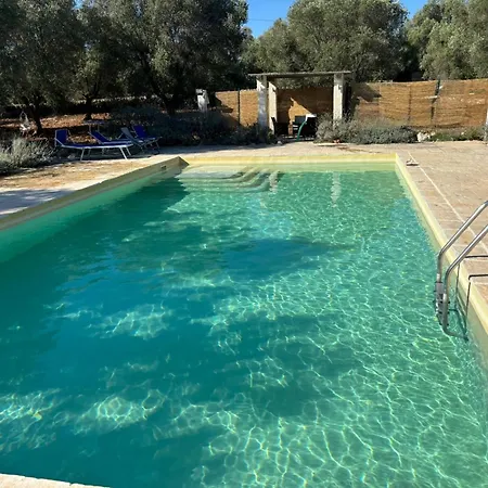 Trullo Del Paradiso And Pool Casa de Férias *
